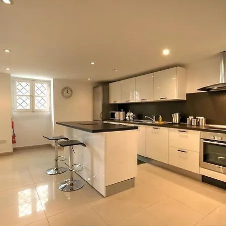 Old Mint No1 Apartment *